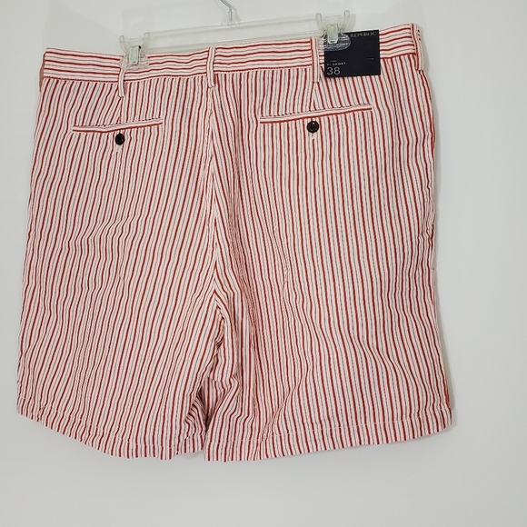 Banana Republic Cotton/Linen Striped 7" Shorts, Size 38 - Picture 2 of 10